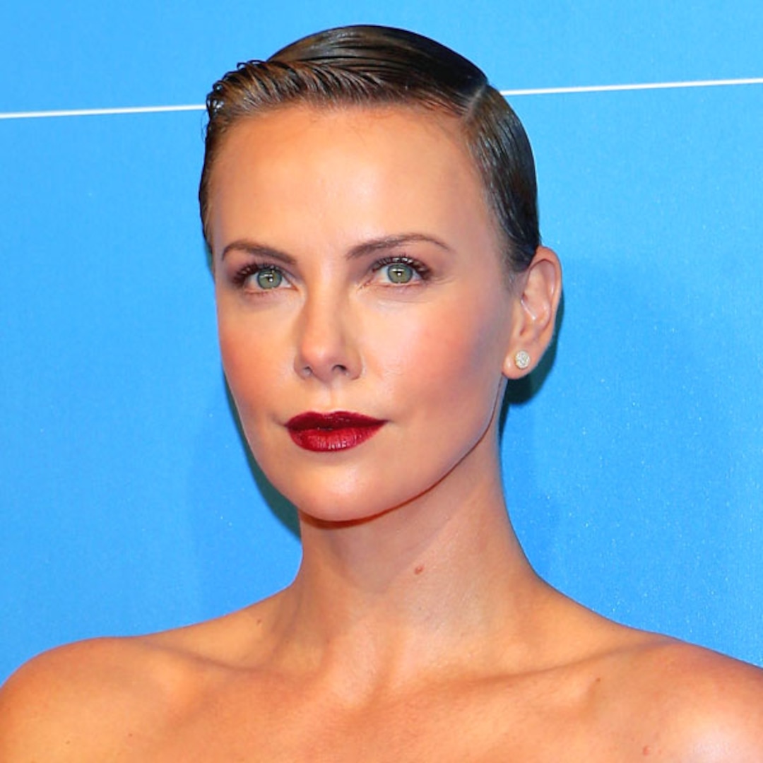 How to Vamp Up Your Lips Like Charlize Theron How to Vamp Up Your Lips Like Charlize Theron